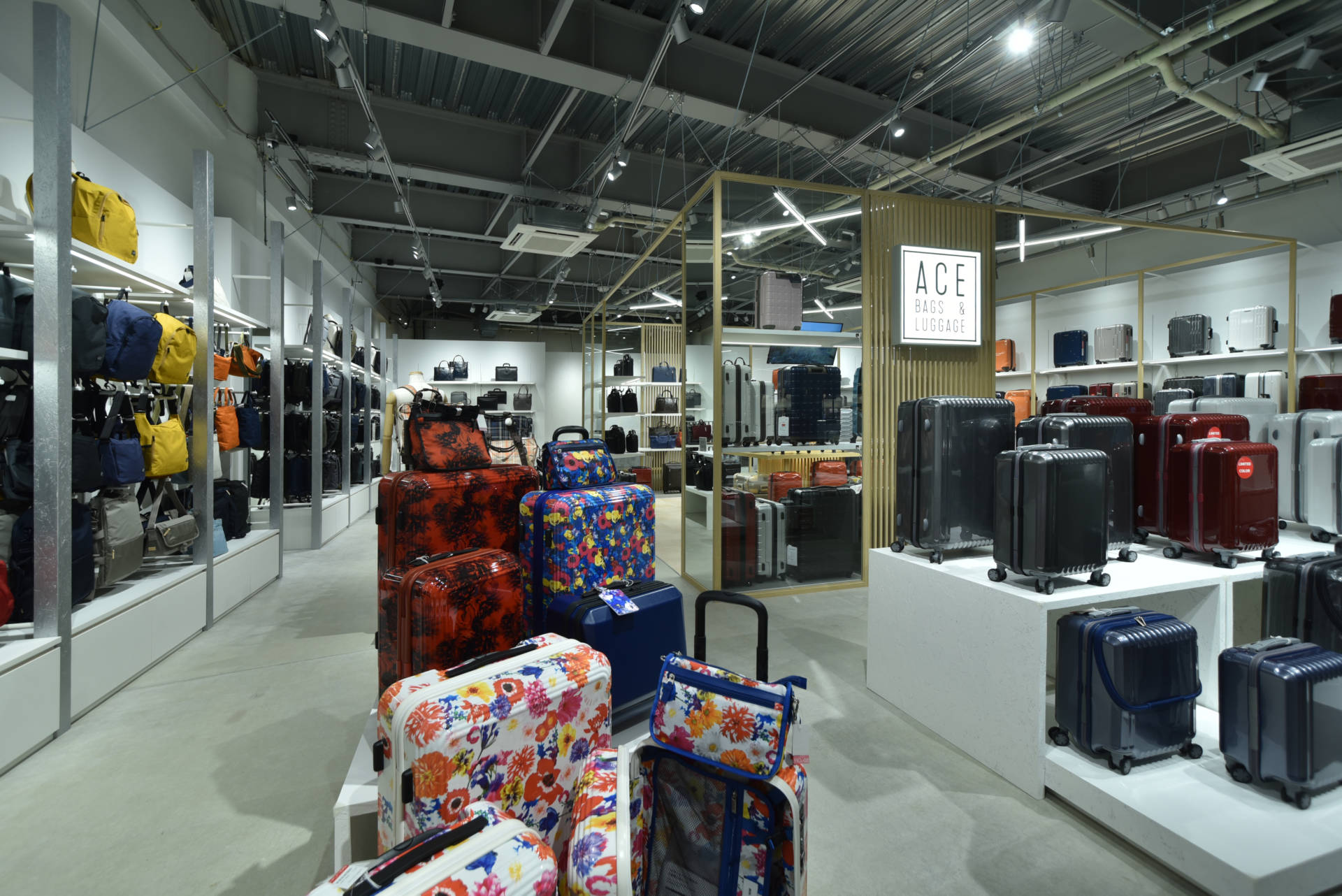 埼玉県・ACE BAGS&LUGGAGE